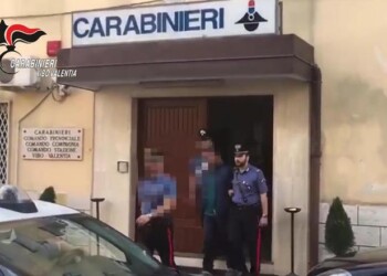 Agguato contro armiere cosca, si salva
