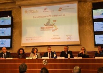 Ambiente: stop alla plastica in mare, al via campagna ‘Mediterraneo da remare’
 