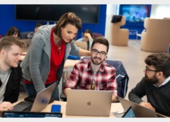 Apple, bando per 400 studenti a Napoli