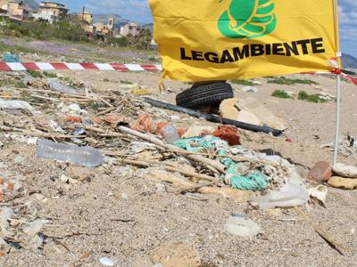 Beach Litter, 10 rifiuti ogni metro di spiaggia