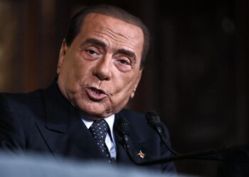 Berlusconi è stabile dopo operazione