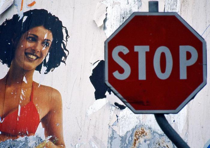 Blitz in casa genitori ex amante,arresto