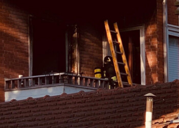 Brucia villetta, donna ustionata