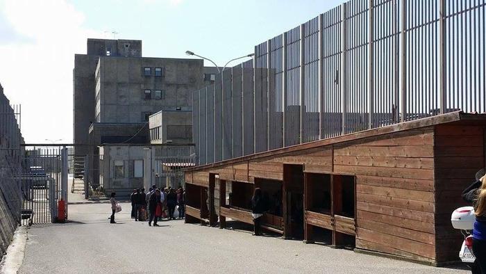 Carcere Catanzaro, picchiato assistente