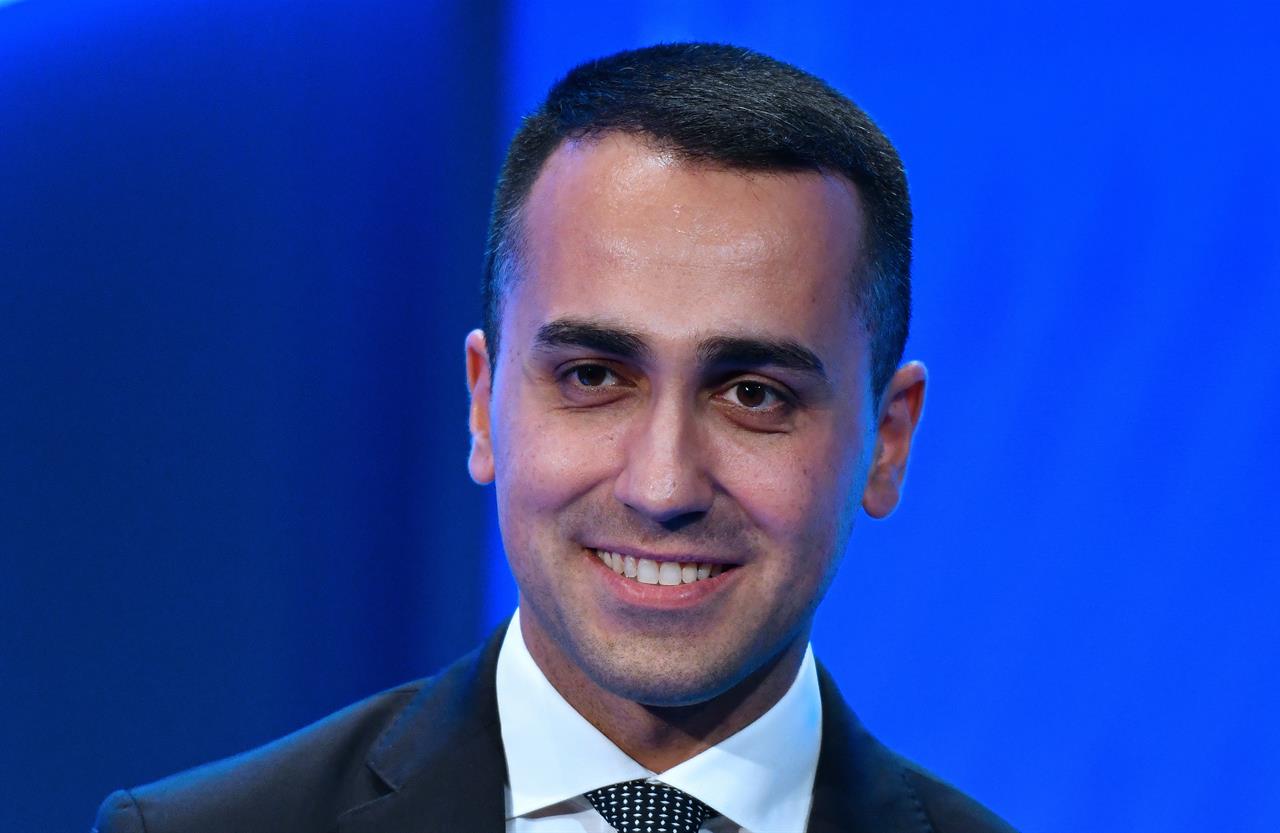 Caro Di Maio, dicci con chi stai a Casal Bruciato. E se non difendi la Raggi, l’ultradestra sei (anche) tu