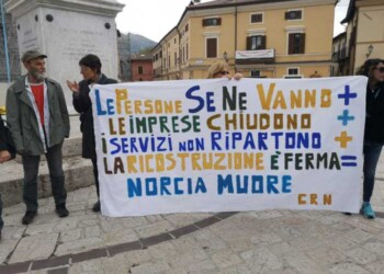 Cittadini sisma protestano con Conte