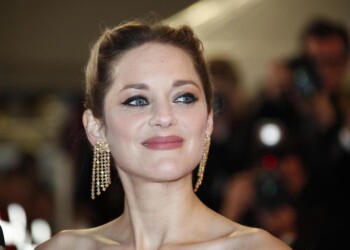 Cotillard torna al musical, sarà Annette