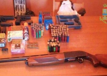 Due pistole e un fucile trovate a Reggio
