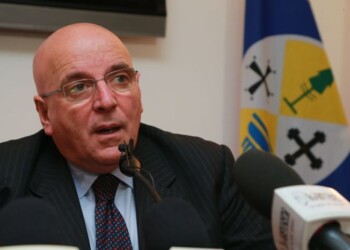 E’ scontro Oliverio-Commissari sanità