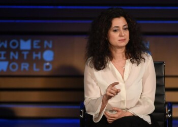 Ece Temelkuran: «Il populismo è il figlio mostruoso del neoliberismo. E ci sta mangiando tutti»