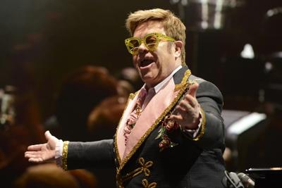 Elton John sta male, salta concerto di stasera a Verona