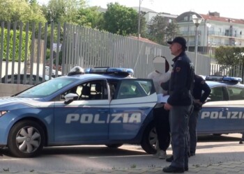 polizia senza green pass