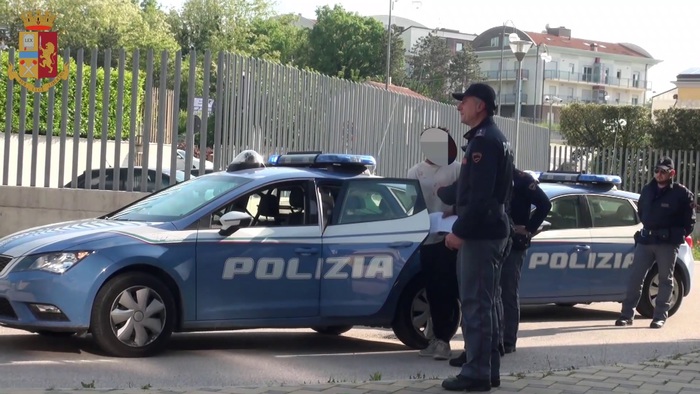 polizia senza green pass