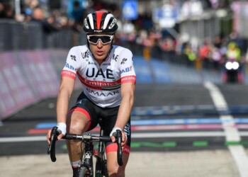 Giro: Conti è la nuova maglia rosa