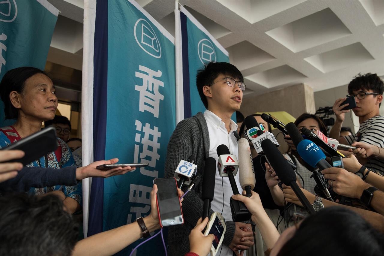 Hong Kong, due mesi di carcere per l’attivista Joshua Wong