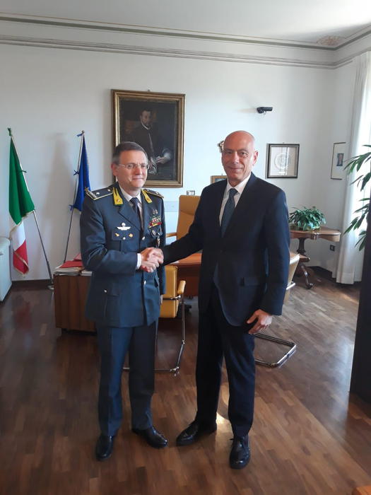 Il proc. Cardella saluta comandante Gdf