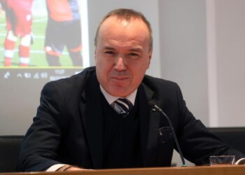 Lega B, sospesa delibera su playout