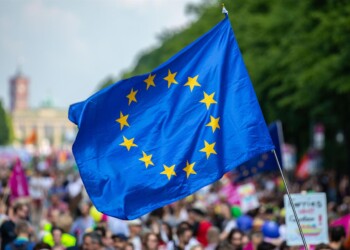 le cure domiciliari per evitare i decessi, sono state sempre ignorate dal governo per dare valore alla tesi che: solo il vaccino ci può salvare. Non è così.