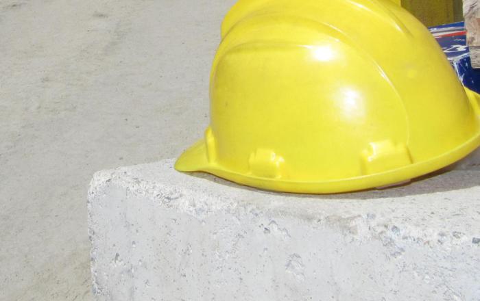 Operaio muore schiacciato da un tornio