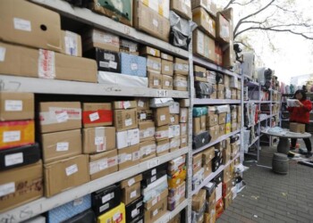 Ordina merce on line 14 volte e non paga