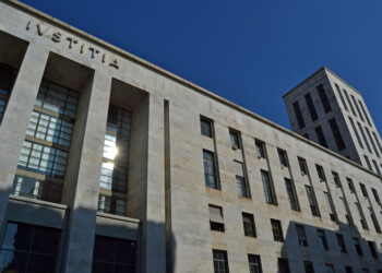 ‘Paga o scateno la belva’, condannata a 6 anni