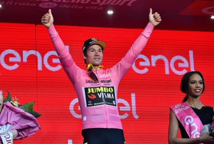 Roglic coglie la prima rosa, ma il nostro Nibali si difende bene. Formolo a 50″ dal vincitore