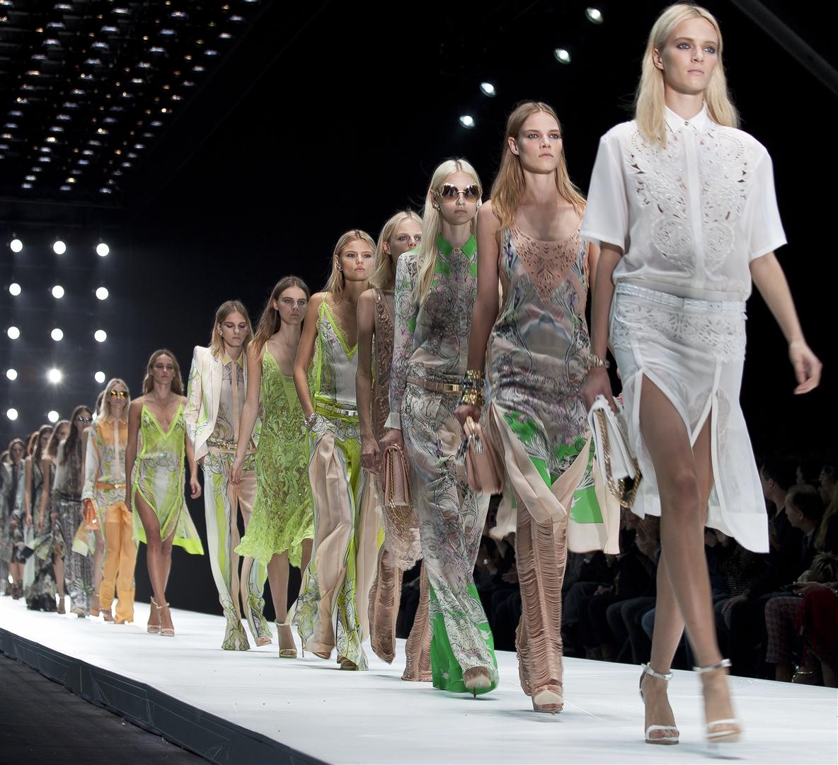 l’Italia?Una vetrina di grandissima importanza nel mondo, per  la moda e i suoi esclusivi show.