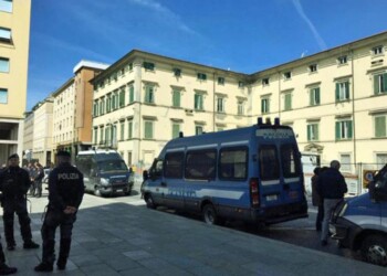 Sgombero palazzo occupato a Livorno