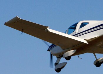 Stalking: vola a bassa quota su casa ex