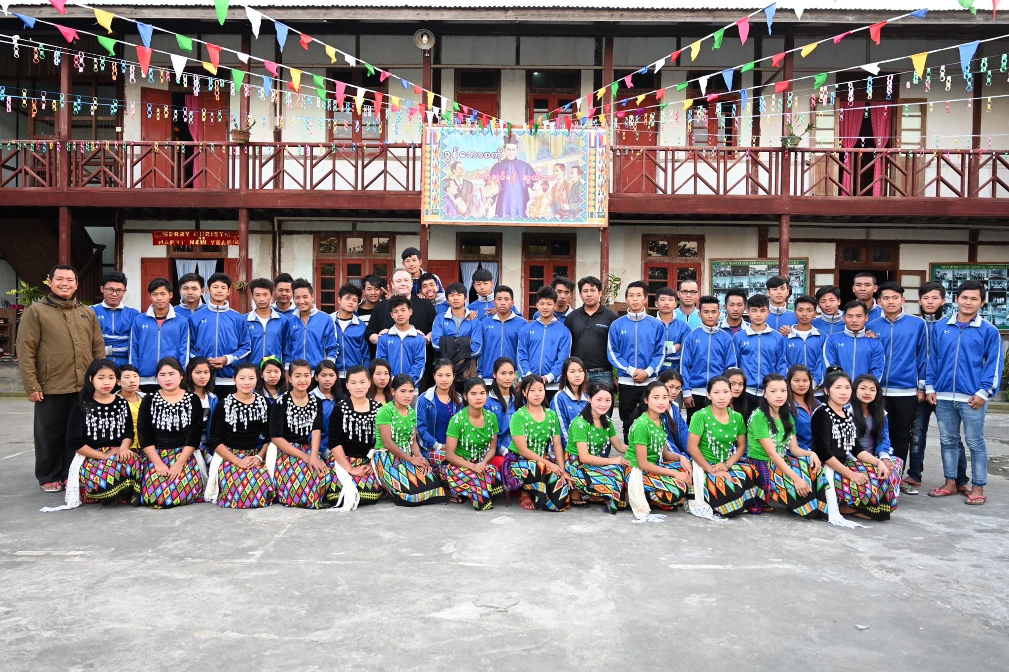 Myanmar: un paese pieno di contrasti dove ai più giovani viene data la possibilità di riscattarsi grazie alla formazione PROFESSIONALE