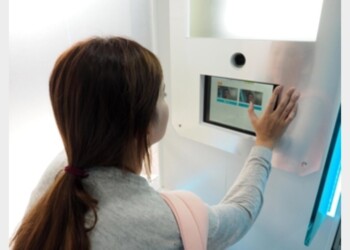 Australia, riconoscimento volto a esami