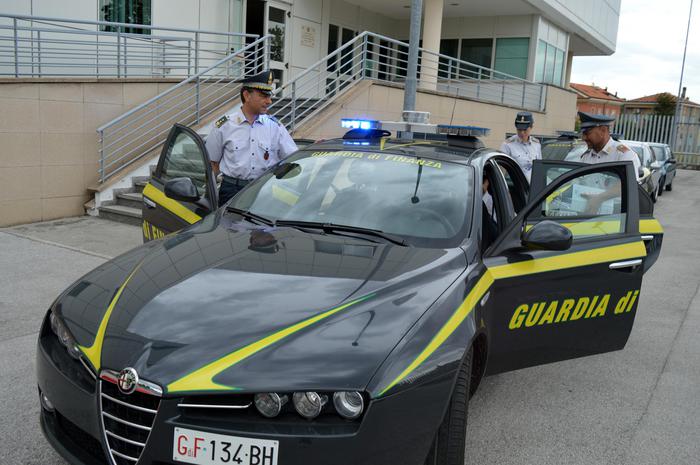 Barche lusso senza Iva, evasi 6 mln euro