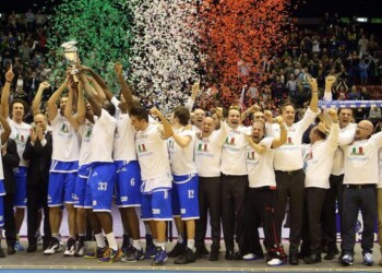Basket: Sassari in finali per scudetto