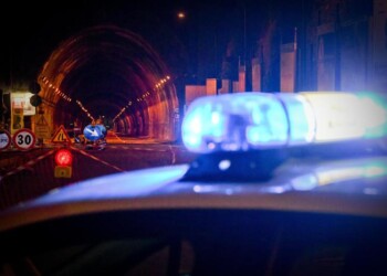 Caduta pietre, stop per galleria Laziale