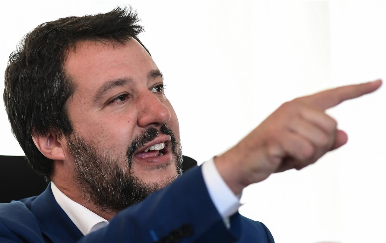 Come Silvio, più di Silvio: ora Salvini se la prende coi “giudici che fanno politica”