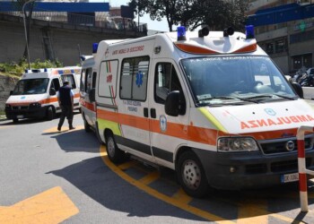 Contro muro in bicicletta, grave 12enne