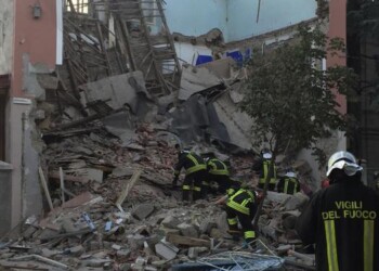 Crolla palazzina a Gorizia, si cercano 3 persone