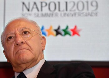 De Luca, rappresentano Napoli e Italia