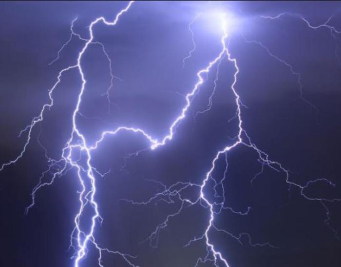 In ospedale runner sfiorato da fulmine