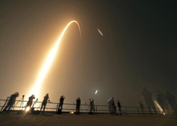 Lanciata la vela spaziale con il razzo della SpaceX – VIDEO