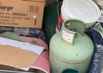 Materiale esplodente vicino bombole gas