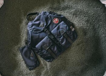 Moda: Prada lancia linea di borse in nylon rigenerato 