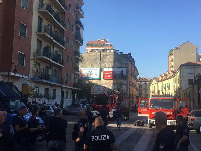 Polizia sgombera casa occupata a Torino