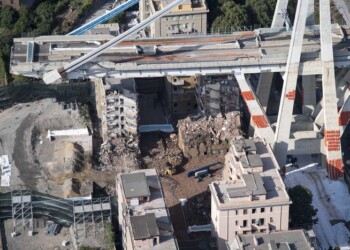 Ponte: sfollate in 3400, ora esplosione
