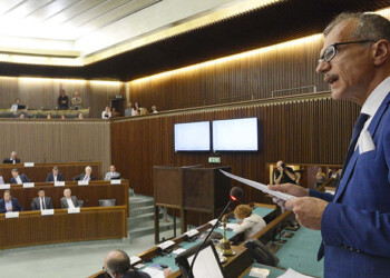 Un minuto di silenzio per vittime crollo a Gorizia