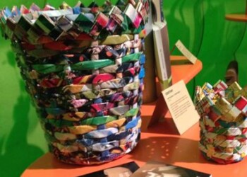 Rifiuti: differenziata di carta e cartone, consigli per eco-vacanze
 