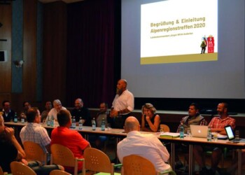 Schützen, 10.000 ad Alpenregionstreffen