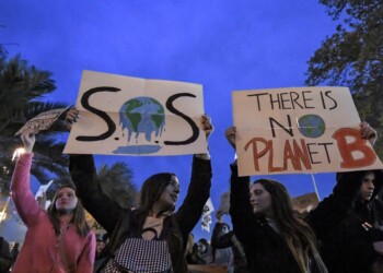 Se la sinistra vuole tornare a vincere, torni a occuparsi del mondo (perché fra poco sarà troppo tardi)