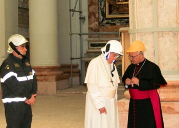 Sisma, papa dona Centro Comunità Ussita