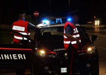 Truffano due anziane, arrestati
